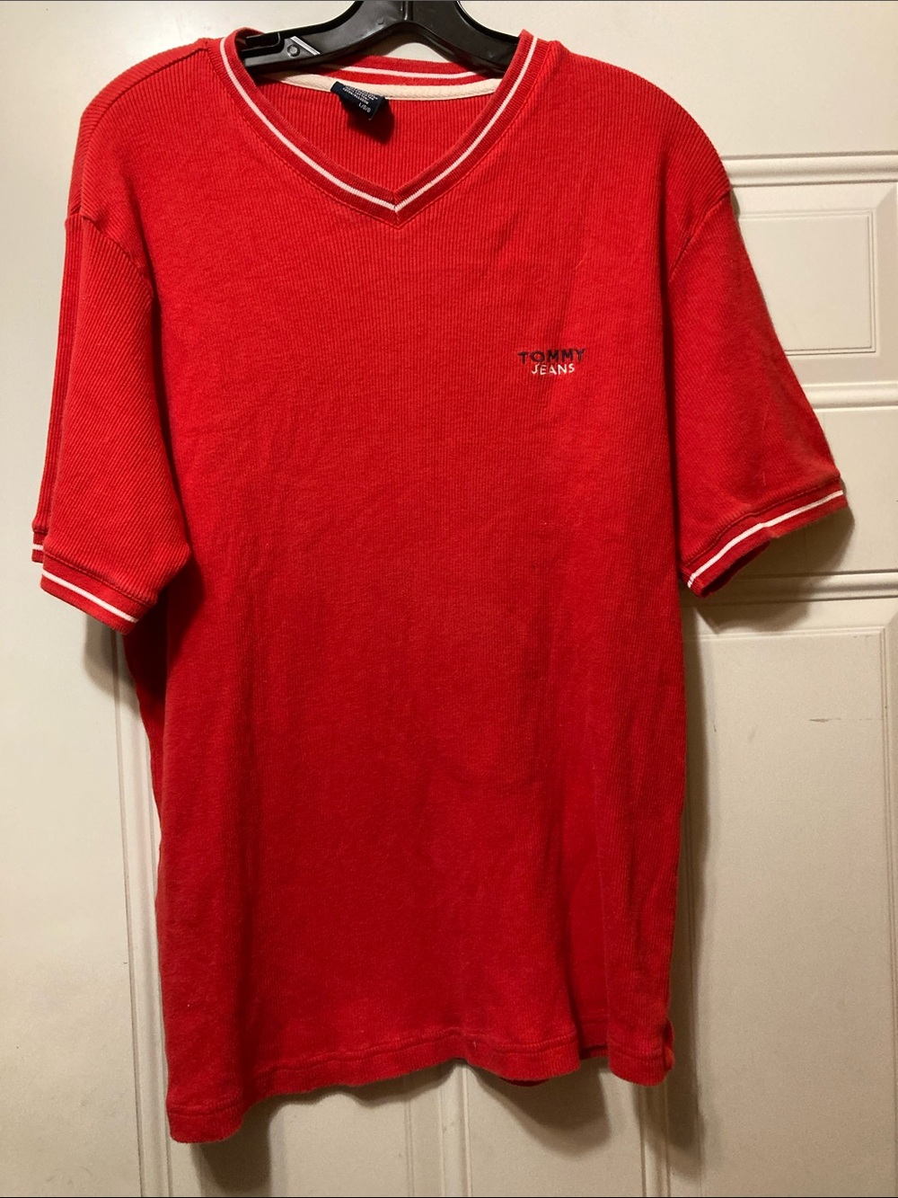 Tommy Hilfiger Red V-Neck Short Sleeve with Contrast‎ Trim L